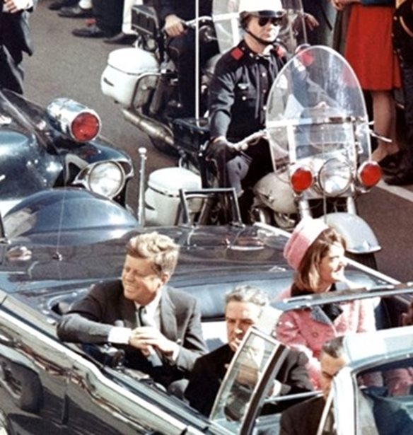 John Kennedy | 59 &#x3C7;&#x3C1;&#x3CC;&#x3BD;&#x3B9;&#x3B1; &#x3B1;&#x3C0;&#x3CC; &#x3C4;&#x3B7; &#x3B4;&#x3BF;&#x3BB;&#x3BF;&#x3C6;&#x3BF;&#x3BD;&#x3AF;&#x3B1; &#x3C0;&#x3BF;&#x3C5; &#x3C3;&#x3C5;&#x3BD;&#x3C4;&#x3AC;&#x3C1;&#x3B1;&#x3BE;&#x3B5; &#x3C4;&#x3BF;&#x3BD; &#x3BA;&#x3CC;&#x3C3;&#x3BC;&#x3BF;