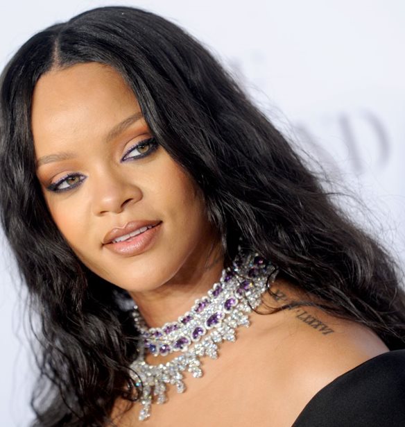 Savage x Fenty: &#x397; Rihanna &#x3BA;&#x3C5;&#x3BA;&#x3BB;&#x3BF;&#x3C6;&#x3CC;&#x3C1;&#x3B7;&#x3C3;&#x3B5; &#x3BD;&#x3AD;&#x3B1; &#x3B5;&#x3C3;&#x3CE;&#x3C1;&#x3BF;&#x3C5;&#x3C7;&#x3B1; &#x3B1;&#x3C0;&#x3BF;&#x3BA;&#x3BB;&#x3B5;&#x3B9;&#x3C3;&#x3C4;&#x3B9;&#x3BA;&#x3AC; &#x3B3;&#x3B9;&#x3B1; &#x3C4;&#x3B7;&#x3BD; Valentine&#x27;s Day