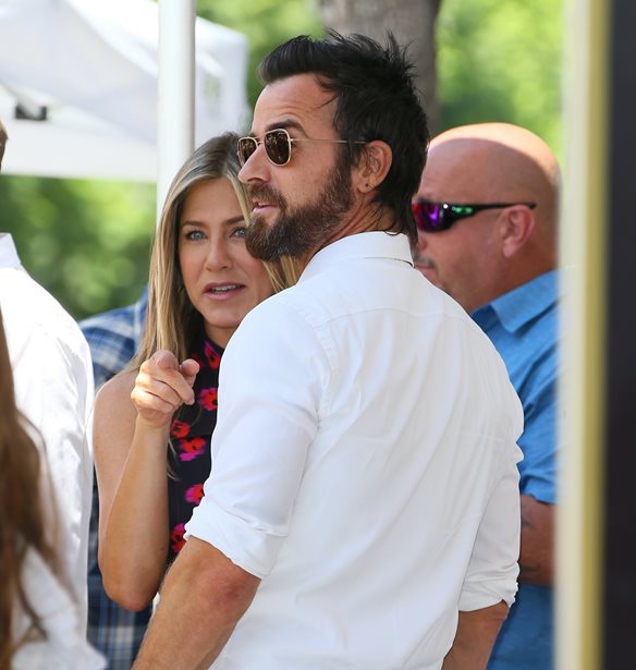 Jennifer Aniston | O &#x3C0;&#x3C1;&#x3CE;&#x3B7;&#x3BD; &#x3C4;&#x3B7;&#x3C2; &#x3C3;&#x3CD;&#x3B6;&#x3C5;&#x3B3;&#x3BF;&#x3C2; Justin Theroux &#x3C0;&#x3B1;&#x3BD;&#x3C4;&#x3C1;&#x3B5;&#x3CD;&#x3C4;&#x3B7;&#x3BA;&#x3B5; &#x3BC;&#x3B9;&#x3B1; &#x3B3;&#x3C5;&#x3BD;&#x3B1;&#x3AF;&#x3BA;&#x3B1; 23 &#x3C7;&#x3C1;&#x3CC;&#x3BD;&#x3B9;&#x3B1; &#x3BC;&#x3B9;&#x3BA;&#x3C1;&#x3CC;&#x3C4;&#x3B5;&#x3C1;&#x3AE; &#x3C4;&#x3BF;&#x3C5;