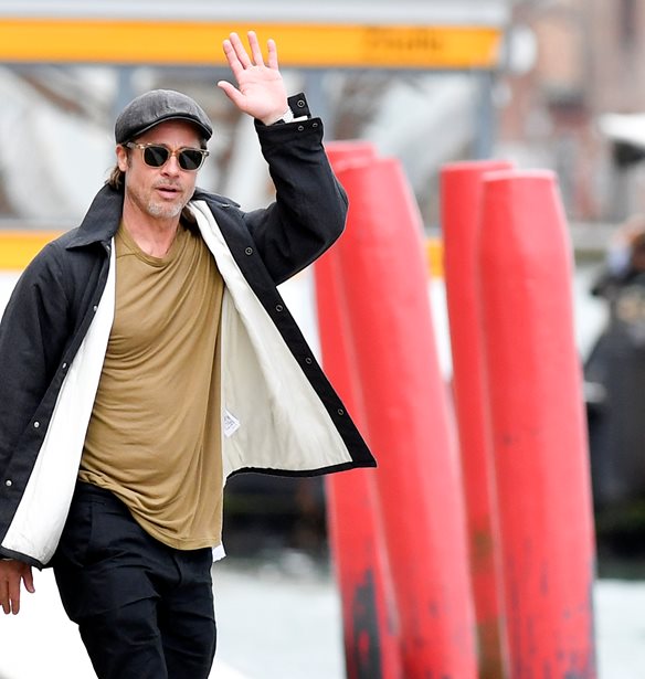 Brad Pitt | &#x39A;&#x3B1;&#x3C4;&#x3B7;&#x3B3;&#x3BF;&#x3C1;&#x3B5;&#x3AF;&#x3C4;&#x3B1;&#x3B9; &#x3CC;&#x3C4;&#x3B9; &#x3AD;&#x3C6;&#x3C4;&#x3B9;&#x3B1;&#x3BE;&#x3B5; &#x3B5;&#x3BB;&#x3B1;&#x3C4;&#x3C4;&#x3C9;&#x3BC;&#x3B1;&#x3C4;&#x3B9;&#x3BA;&#x3AC; &#x3C3;&#x3C0;&#x3AF;&#x3C4;&#x3B9;&#x3B1; &#x3C3;&#x3C4;&#x3B1; &#x3B8;&#x3CD;&#x3BC;&#x3B1;&#x3C4;&#x3B1; &#x3C4;&#x3BF;&#x3C5; &#x3C4;&#x3C5;&#x3C6;&#x3CE;&#x3BD;&#x3B1; &#x39A;&#x3B1;&#x3C4;&#x3C1;&#x3AF;&#x3BD;&#x3B1;