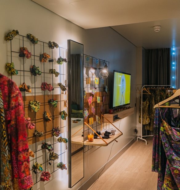 Fashion&#xA0;Room&#xA0;Service&#xA0;&#x2013; Athens Spring Edition | &#x3A4;&#x3BF; &#x3BC;&#x3B5;&#x3B3;&#x3B1;&#x3BB;&#x3CD;&#x3C4;&#x3B5;&#x3C1;&#x3BF; fashion party &#x3C4;&#x3B7;&#x3C2; &#x391;&#x3B8;&#x3AE;&#x3BD;&#x3B1;&#x3C2; &#x3B5;&#x3C0;&#x3B9;&#x3C3;&#x3C4;&#x3C1;&#x3AD;&#x3C6;&#x3B5;&#x3B9;