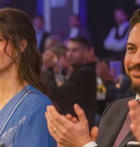 &#x3A0;&#x3CE;&#x3C2; &#x3B7; Rajwa &#x3C4;&#x3B7;&#x3C2; &#x399;&#x3BF;&#x3C1;&#x3B4;&#x3B1;&#x3BD;&#x3AF;&#x3B1;&#x3C2; &#x3C3;&#x3C5;&#x3BD;&#x3B4;&#x3CD;&#x3B1;&#x3C3;&#x3B5; &#x3C4;&#x3B7;&#x3BD; &#x3C0;&#x3B1;&#x3C1;&#x3B1;&#x3B4;&#x3BF;&#x3C3;&#x3B9;&#x3B1;&#x3BA;&#x3AE; &#x3B1;&#x3BC;&#x3C0;&#x3AC;&#x3B3;&#x3B9;&#x3B1; &#x3BC;&#x3B5; &#x3C0;&#x3BF;&#x3BB;&#x3C5;&#x3C4;&#x3B5;&#x3BB;&#x3AD;&#x3C2; &#x3B1;&#x3BE;&#x3B5;&#x3C3;&#x3BF;&#x3C5;&#x3AC;&#x3C1; &#x3B9;&#x3C4;&#x3B1;&#x3BB;&#x3B9;&#x3BA;&#x3AE;&#x3C2; &#x3C5;&#x3C0;&#x3BF;&#x3B3;&#x3C1;&#x3B1;&#x3C6;&#x3AE;&#x3C2;