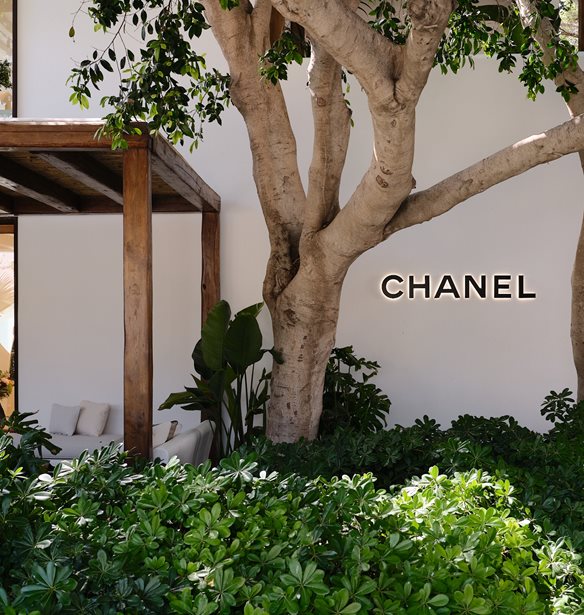 &#x397; seasonal boutique &#x3C4;&#x3B7;&#x3C2; Chanel &#x3AC;&#x3BD;&#x3BF;&#x3B9;&#x3BE;&#x3B5; &#x3C3;&#x3C4;&#x3BF; Nammos Village &#x3C4;&#x3B7;&#x3C2; &#x39C;&#x3C5;&#x3BA;&#x3CC;&#x3BD;&#x3BF;&#x3C5;