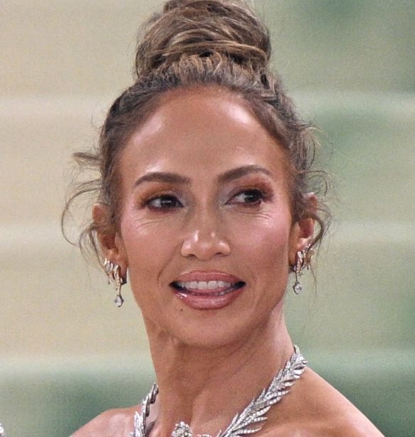 Jennifer Lopez | &#x397; &#x3B5;&#x3C0;&#x3AF;&#x3C3;&#x3BA;&#x3B5;&#x3C8;&#x3B7; &#x3C4;&#x3B7;&#x3C2; &#x3B1;&#x3B4;&#x3B5;&#x3C1;&#x3C6;&#x3AE;&#x3C2; &#x3C4;&#x3B7;&#x3C2; &#x3C3;&#x3C4;&#x3B7; &#x3BC;&#x3B5;&#x3B3;&#x3B1;&#x3BB;&#x3CD;&#x3C4;&#x3B5;&#x3C1;&#x3B7; &#x3BA;&#x3CC;&#x3C1;&#x3B7; &#x3C4;&#x3BF;&#x3C5; Ben Affleck