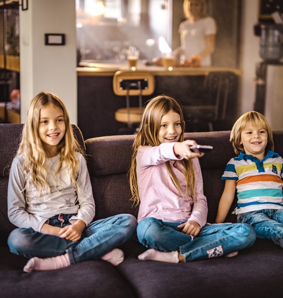 &#x397; &#x3C5;&#x3C0;&#x3B7;&#x3C1;&#x3B5;&#x3C3;&#x3AF;&#x3B1; streaming Disney&#x2B; &#x3B1;&#x3C0;&#x3BF;&#x3C3;&#x3CD;&#x3C1;&#x3B5;&#x3B9; &#x3C4;&#x3B1;&#x3B9;&#x3BD;&#x3AF;&#x3B5;&#x3C2; &#x3BA;&#x3B9;&#x3BD;&#x3BF;&#x3C5;&#x3BC;&#x3AD;&#x3BD;&#x3C9;&#x3BD; &#x3C3;&#x3C7;&#x3B5;&#x3B4;&#x3AF;&#x3C9;&#x3BD; &#x3BC;&#x3B5; &#x3C1;&#x3B1;&#x3C4;&#x3C3;&#x3B9;&#x3C3;&#x3C4;&#x3B9;&#x3BA;&#x3AC; &#x3C3;&#x3C4;&#x3B5;&#x3C1;&#x3B5;&#x3CC;&#x3C4;&#x3C5;&#x3C0;&#x3B1; &#x3B1;&#x3C0;&#x3CC; &#x3C4;&#x3BF; &#x3C0;&#x3B1;&#x3B9;&#x3B4;&#x3B9;&#x3BA;&#x3CC; &#x3C4;&#x3BC;&#x3AE;&#x3BC;&#x3B1;