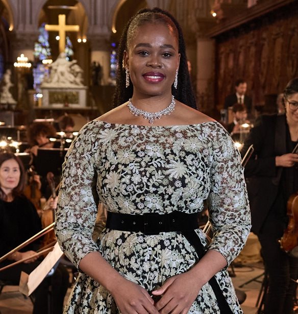 Pretty Yende |  &#x3A0;&#x3CE;&#x3C2; &#x3B4;&#x3B7;&#x3BC;&#x3B9;&#x3BF;&#x3C5;&#x3C1;&#x3B3;&#x3AE;&#x3B8;&#x3B7;&#x3BA;&#x3B5; &#x3C4;&#x3BF; Dior &#x3C6;&#x3CC;&#x3C1;&#x3B5;&#x3BC;&#x3B1; &#x3C0;&#x3BF;&#x3C5; &#x3B5;&#x3C0;&#x3AD;&#x3BB;&#x3B5;&#x3BE;&#x3B5; &#x3C3;&#x3C4;&#x3B7;&#x3BD; &#x3B5;&#x3C0;&#x3B1;&#x3BD;&#x3B1;&#x3BB;&#x3B5;&#x3B9;&#x3C4;&#x3BF;&#x3C5;&#x3C1;&#x3B3;&#x3AF;&#x3B1; &#x3C4;&#x3B7;&#x3C2; &#x3A0;&#x3B1;&#x3BD;&#x3B1;&#x3B3;&#x3AF;&#x3B1;&#x3C2; &#x3C4;&#x3C9;&#x3BD; &#x3A0;&#x3B1;&#x3C1;&#x3B9;&#x3C3;&#x3AF;&#x3C9;&#x3BD;