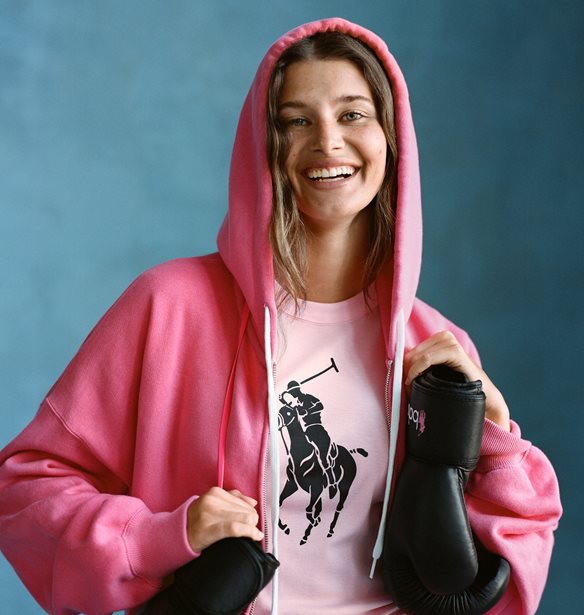 &#x39F; Ralph Lauren &#x3B1;&#x3BD;&#x3B1;&#x3B4;&#x3B7;&#x3BC;&#x3B9;&#x3BF;&#x3C5;&#x3C1;&#x3B3;&#x3B5;&#x3AF; &#x3C4;&#x3B7; &#x3C3;&#x3C5;&#x3BB;&#x3BB;&#x3BF;&#x3B3;&#x3AE; Pink Pony &#x3B3;&#x3B9;&#x3B1; &#x3C4;&#x3BF;&#x3BD; &#x3B1;&#x3B3;&#x3CE;&#x3BD;&#x3B1; &#x3BA;&#x3B1;&#x3C4;&#x3AC; &#x3C4;&#x3BF;&#x3C5; &#x3BA;&#x3B1;&#x3C1;&#x3BA;&#x3AF;&#x3BD;&#x3BF;&#x3C5;