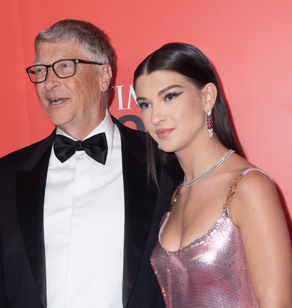 Phoebe Gates | &#x397; &#x3BA;&#x3CC;&#x3C1;&#x3B7; &#x3C4;&#x3BF;&#x3C5; Bill Gates &#x3C0;&#x3BF;&#x3B6;&#x3AC;&#x3C1;&#x3B5;&#x3B9; &#x3BC;&#x3B5; &#x3BC;&#x3B1;&#x3B3;&#x3B9;&#x3CC; &#x3B1;&#x3BB;&#x3BB;&#x3AC; &#x3B4;&#x3B5;&#x3BD; &#x3C4;&#x3BF; &#x3BA;&#x3AC;&#x3BD;&#x3B5;&#x3B9; &#x3B3;&#x3B9;&#x3B1; &#x3BD;&#x3B1; &#x3B5;&#x3BD;&#x3C4;&#x3C5;&#x3C0;&#x3C9;&#x3C3;&#x3B9;&#x3AC;&#x3C3;&#x3B5;&#x3B9;