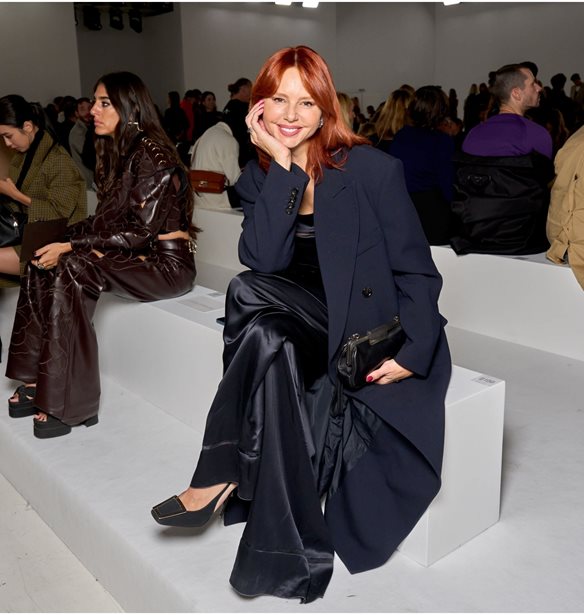 Greek Chic | &#x39F;&#x3B9; &#x395;&#x3BB;&#x3BB;&#x3B7;&#x3BD;&#x3AF;&#x3B4;&#x3B5;&#x3C2; &#x3C0;&#x3BF;&#x3C5; &#x3B2;&#x3C1;&#x3AD;&#x3B8;&#x3B7;&#x3BA;&#x3B1;&#x3BD; &#x3C3;&#x3C4;&#x3B1; front row &#x3C4;&#x3BF;&#x3C5; &#x39C;&#x3B9;&#x3BB;&#x3AC;&#x3BD;&#x3BF;&#x3C5;