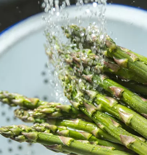 Ήξερες ότι δεν πρέπει να τρως σπαράγγια όταν έχει καύσωνα;