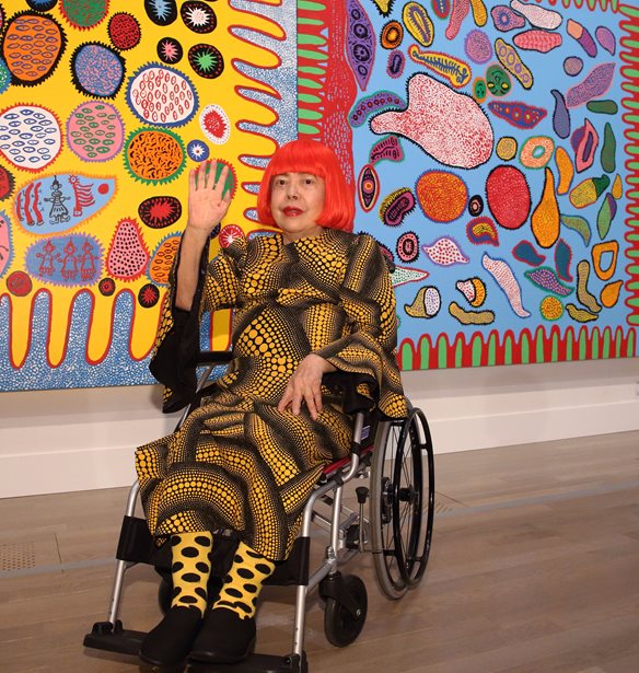 H &#x3B2;&#x3B9;&#x3BF;&#x3B3;&#x3C1;&#x3B1;&#x3C6;&#x3AF;&#x3B1; &#x3C4;&#x3B7;&#x3C2; Yayoi Kusama &#x3B3;&#x3B9;&#x3B1; &#x3C0;&#x3C1;&#x3CE;&#x3C4;&#x3B7; &#x3C6;&#x3BF;&#x3C1;&#x3AC; &#x3C3;&#x3B5; &#x3BA;&#x3CC;&#x3BC;&#x3B9;&#x3BA;