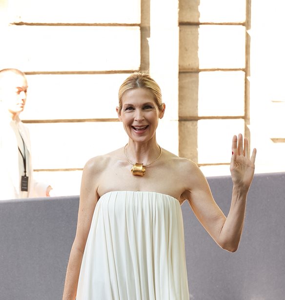 Kelly Rutherford | H stylish &#x3B7;&#x3B8;&#x3BF;&#x3C0;&#x3BF;&#x3B9;&#x3CC;&#x3C2; &#x3C4;&#x3BF;&#x3C5; Gossip Girl &#x3BA;&#x3AC;&#x3BD;&#x3B5;&#x3B9; &#x3B4;&#x3B9;&#x3B1;&#x3BA;&#x3BF;&#x3C0;&#x3AD;&#x3C2; &#x3C3;&#x3B5; &#x3AD;&#x3BD;&#x3B1; &#x3B1;&#x3C0;&#x3CC; &#x3C4;&#x3B1; &#x3BD;&#x3B7;&#x3C3;&#x3B9;&#x3AC; &#x3C4;&#x3B7;&#x3C2; &#x395;&#x3BB;&#x3BB;&#x3AC;&#x3B4;&#x3B1;&#x3C2;