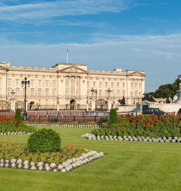 &#x39F;&#x3B9; &#x3BA;&#x3AE;&#x3C0;&#x3BF;&#x3B9; &#x3C4;&#x3BF;&#x3C5; Buckingham Palace &#x3AC;&#x3BD;&#x3BF;&#x3B9;&#x3BE;&#x3B1;&#x3BD; &#x3B3;&#x3B9;&#x3B1; &#x3C4;&#x3BF; &#x3BA;&#x3BF;&#x3B9;&#x3BD;&#x3CC;