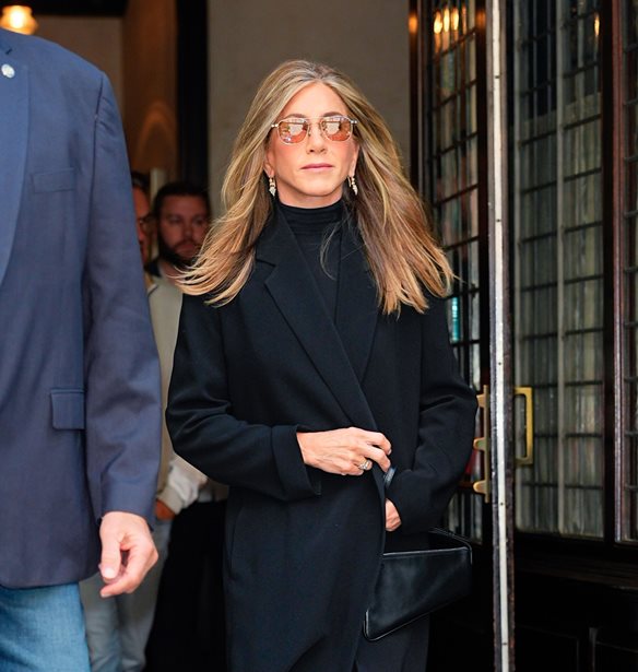 Jennifer Aniston | &#x39C;&#x3B5; matchy matchy outfits &#x3BC;&#x3B5; &#x3C4;&#x3BF;&#x3BD; &#x3C3;&#x3CD;&#x3BD;&#x3C4;&#x3C1;&#x3BF;&#x3C6;&#x3CC; &#x3C4;&#x3B7;&#x3C2; &#x3C3;&#x3B5; &#x3AD;&#x3BE;&#x3BF;&#x3B4;&#x3BF; &#x3C3;&#x3C4;&#x3B7;&#x3BD; &#x39D;&#x3AD;&#x3B1; &#x3A5;&#x3CC;&#x3C1;&#x3BA;&#x3B7;