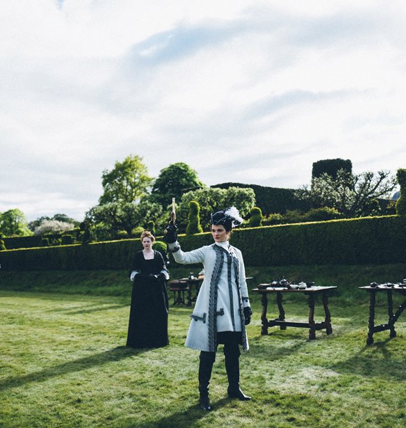 T&#x3B1; &#x3C5;&#x3C0;&#x3AD;&#x3C1;&#x3BF;&#x3C7;&#x3B1;, &#x3B1;&#x3BB;&#x3B7;&#x3B8;&#x3B9;&#x3BD;&#x3AC; &#x3C3;&#x3BA;&#x3B7;&#x3BD;&#x3B9;&#x3BA;&#x3AC; &#x3C4;&#x3BF;&#x3C5; The Favourite