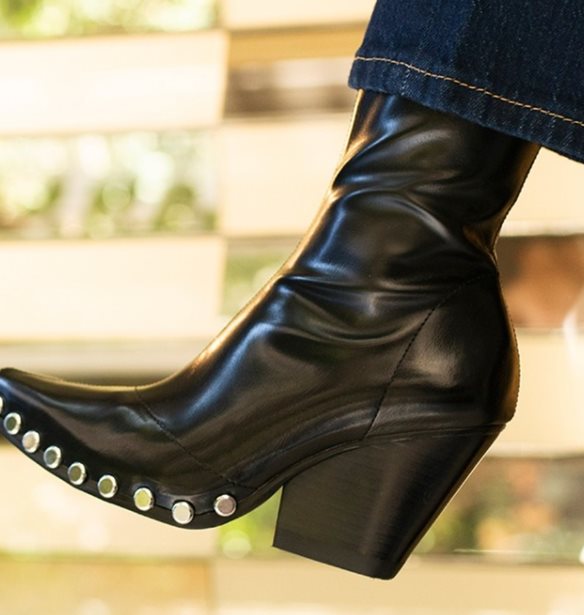 Η νέα συλλογή παπουτσιών του Jeffrey Campbell πρόκειται να ενθουσιάσει όλες τις shoe lovers