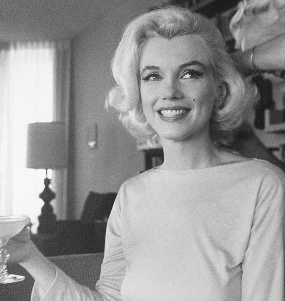 Marilyn Monroe | &#x397; &#x3AC;&#x3B3;&#x3BD;&#x3C9;&#x3C3;&#x3C4;&#x3B7; &#x3B9;&#x3C3;&#x3C4;&#x3BF;&#x3C1;&#x3AF;&#x3B1; &#x3C0;&#x3AF;&#x3C3;&#x3C9; &#x3B1;&#x3C0;&#x3CC; &#x3C4;&#x3BF; &#x3B5;&#x3BE;&#x3CE;&#x3C6;&#x3C5;&#x3BB;&#x3BB;&#x3BF; &#x3C3;&#x3C4;&#x3BF; &quot;Playboy&quot;