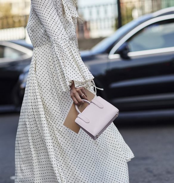 Πουά: Πώς θα συνεχίσεις να το φοράς "έξυπνα" και το χειμώνα