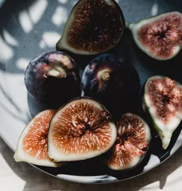 Τι τρώνε οι διατροφολόγοι το καλοκαίρι; Πάρε ιδέες από 10 ειδικούς