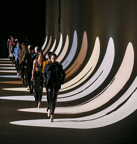 &#x39F;&#x3B9; &#x3C0;&#x3C1;&#x3CE;&#x3C4;&#x3B5;&#x3C2; &#x3B1;&#x3BB;&#x3BB;&#x3B1;&#x3B3;&#x3AD;&#x3C2; &#x3C0;&#x3BF;&#x3C5; &#x3C0;&#x3C1;&#x3BF;&#x3AD;&#x3BA;&#x3C5;&#x3C8;&#x3B1;&#x3BD; &#x3C3;&#x3C4;&#x3B7; &#x3B2;&#x3B9;&#x3BF;&#x3BC;&#x3B7;&#x3C7;&#x3B1;&#x3BD;&#x3AF;&#x3B1; &#x3C4;&#x3B7;&#x3C2; &#x3BC;&#x3CC;&#x3B4;&#x3B1;&#x3C2; &#x3B5;&#x3BE;&#x3B1;&#x3B9;&#x3C4;&#x3AF;&#x3B1;&#x3C2; &#x3C4;&#x3B7;&#x3C2; &#x3C0;&#x3B1;&#x3BD;&#x3B4;&#x3B7;&#x3BC;&#x3AF;&#x3B1;&#x3C2;