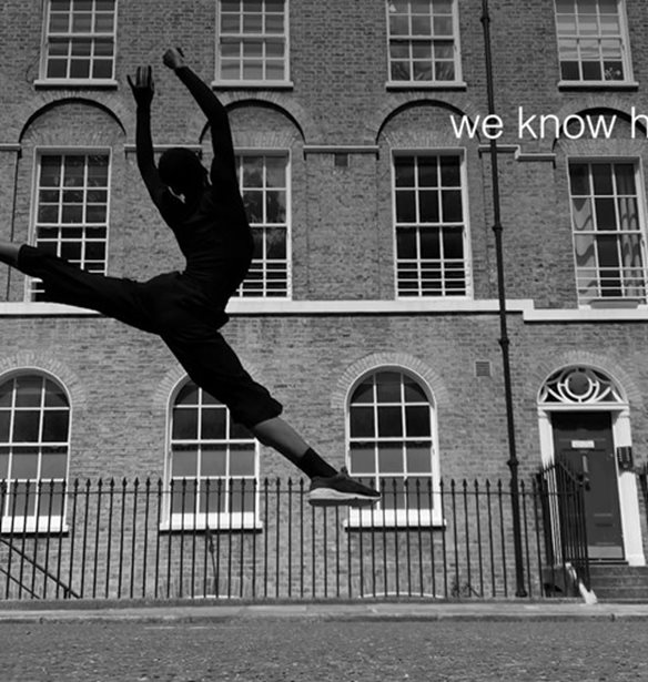 &quot;Our Bodies Back&quot;, &#x3BC;&#x3B9;&#x3B1; &#x3C4;&#x3B1;&#x3B9;&#x3BD;&#x3AF;&#x3B1; &#x3C7;&#x3BF;&#x3C1;&#x3BF;&#x3CD; &#x3B3;&#x3B9;&#x3B1; &#x3C4;&#x3B7; &#x3B2;&#x3AF;&#x3B1; &#x3BA;&#x3B1;&#x3C4;&#x3AC; &#x3C4;&#x3C9;&#x3BD; &#x3BC;&#x3B1;&#x3CD;&#x3C1;&#x3C9;&#x3BD; &#x3B3;&#x3C5;&#x3BD;&#x3B1;&#x3B9;&#x3BA;&#x3CE;&#x3BD;