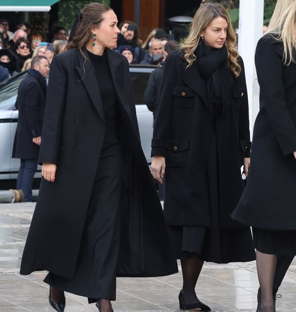 Χρυσή Βαρδινογιάννη, Nina Flohr | Oι εμφανίσεις τους στην κηδεία της Ειρήνης