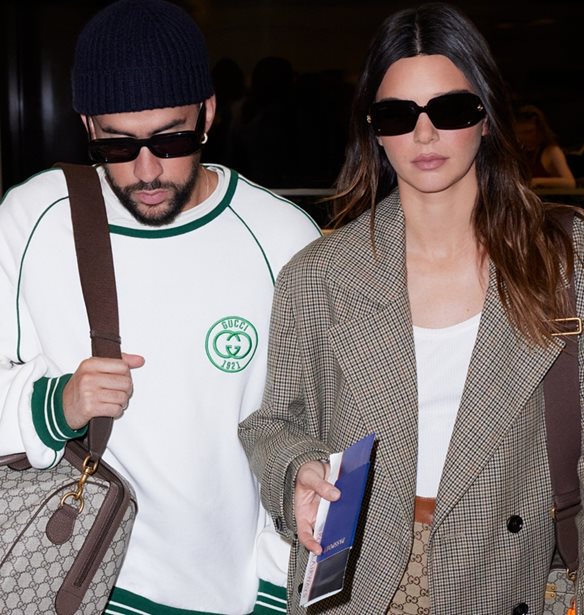 H Kendall Jenner &#x3BA;&#x3B1;&#x3B9; &#x3BF; Bad Banny &#x3C0;&#x3C1;&#x3C9;&#x3C4;&#x3B1;&#x3B3;&#x3C9;&#x3BD;&#x3B9;&#x3C3;&#x3C4;&#x3BF;&#x3CD;&#x3BD; &#x3C3;&#x3C4;&#x3B7; &#x3BD;&#x3AD;&#x3B1; &#x3BA;&#x3B1;&#x3BC;&#x3C0;&#x3AC;&#x3BD;&#x3B9;&#x3B1; Gucci Valigeria