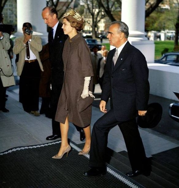 &#x397; &#x3B1;&#x3B9;&#x3C3;&#x3B8;&#x3B7;&#x3C4;&#x3B9;&#x3BA;&#x3AE; &#x3B5;&#x3AF;&#x3BD;&#x3B1;&#x3B9; &#x3C0;&#x3BF;&#x3BB;&#x3B9;&#x3C4;&#x3B9;&#x3C3;&#x3BC;&#x3CC;&#x3C2;