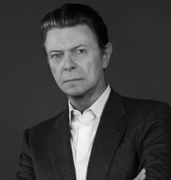 David Bowie: &#x39D;&#x3AD;&#x3BF; &#x3BD;&#x3C4;&#x3BF;&#x3BA;&#x3B9;&#x3BC;&#x3B1;&#x3BD;&#x3C4;&#x3AD;&#x3C1; &#x3B3;&#x3B9;&#x3B1; &#x3C4;&#x3B7; &#x3B6;&#x3C9;&#x3AE; &#x3C4;&#x3BF;&#x3C5;!
