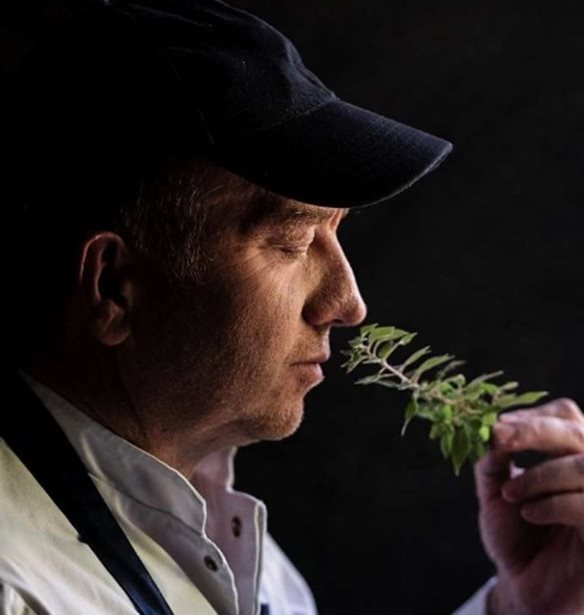 &#x388;&#x3BA;&#x3C4;&#x3BF;&#x3C1;&#x3B1;&#x3C2; &#x39C;&#x3C0;&#x3BF;&#x3C4;&#x3C1;&#x3AF;&#x3BD;&#x3B9;, &#x3C0;&#x3C1;&#x3BF;&#x3C3;&#x3B5;&#x3C7;&#x3CE;&#x3C2; &#x3BA;&#x3B1;&#x3B9; &#x3C3;&#x3C4;&#x3B7; &#x39C;&#x3CD;&#x3BA;&#x3BF;&#x3BD;&#x3BF;