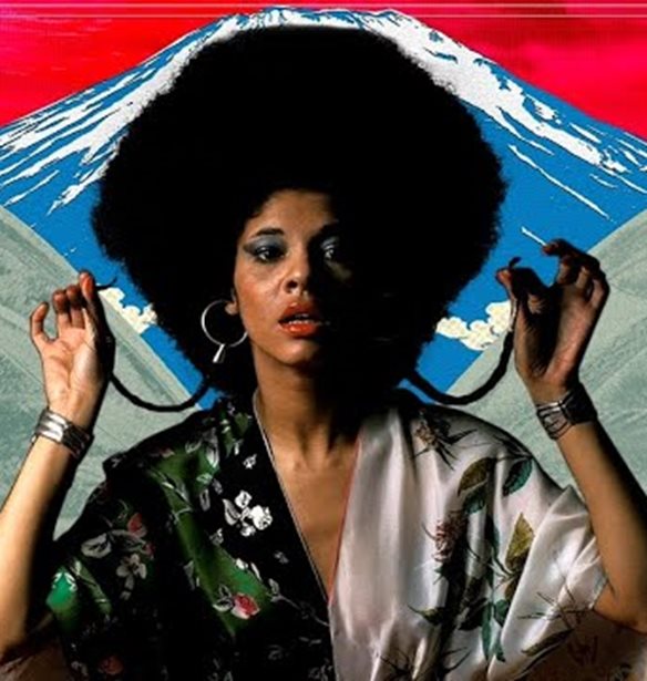 Betty Davis | &#x3A0;&#x3AD;&#x3B8;&#x3B1;&#x3BD;&#x3B5; &#x3B7; &#x3B2;&#x3B1;&#x3C3;&#x3AF;&#x3BB;&#x3B9;&#x3C3;&#x3C3;&#x3B1; &#x3C4;&#x3B7;&#x3C2; funk &#x3BA;&#x3B1;&#x3B9; &#x3C3;&#x3CD;&#x3B6;&#x3C5;&#x3B3;&#x3BF;&#x3C2; &#x3C4;&#x3BF;&#x3C5; Miles Davis, &#x3C3;&#x3B5; &#x3B7;&#x3BB;&#x3B9;&#x3BA;&#x3AF;&#x3B1; 77 &#x3B5;&#x3C4;&#x3CE;&#x3BD;