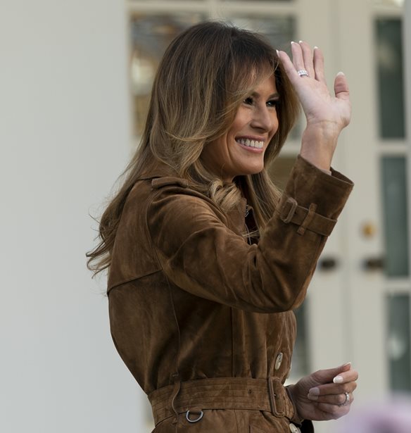 Melania Trump | &#x3A4;&#x3BF; &#x3C3;&#x3B1;&#x3BA;&#x3AC;&#x3BA;&#x3B9; &#x3C4;&#x3C9;&#x3BD; 51.000 &#x3B4;&#x3BF;&#x3BB;&#x3B1;&#x3C1;&#x3AF;&#x3C9;&#x3BD; &#x3BA;&#x3B9; &#x3AC;&#x3BB;&#x3BB;&#x3B5;&#x3C2; 7 &#x3C6;&#x3BF;&#x3C1;&#x3AD;&#x3C2; &#x3C0;&#x3BF;&#x3C5; &#x3C4;&#x3BF; &#x3C3;&#x3C4;&#x3C5;&#x3BB; &#x3C4;&#x3B7;&#x3C2; &#x3B8;&#x3B5;&#x3C9;&#x3C1;&#x3AE;&#x3B8;&#x3B7;&#x3BA;&#x3B5; &#x3B1;&#x3C0;&#x3C1;&#x3B5;&#x3C0;&#x3AD;&#x3C2;