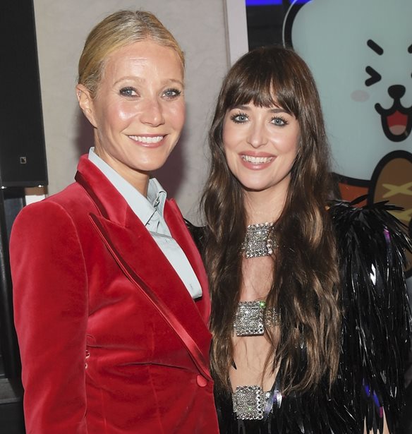 &#x397; Gwyneth Paltrow &#x3C3;&#x3C4;&#x3B7;&#x3C1;&#x3AF;&#x3B6;&#x3B5;&#x3B9; &#x3C4;&#x3B7;&#x3BD; Dakota Johnson &#x3BC;&#x3B5;&#x3C4;&#x3AC; &#x3C4;&#x3BF;&#x3BD; &#x3C7;&#x3C9;&#x3C1;&#x3B9;&#x3C3;&#x3BC;&#x3CC; &#x3BC;&#x3B5; &#x3C4;&#x3BF;&#x3BD; Chris Martin