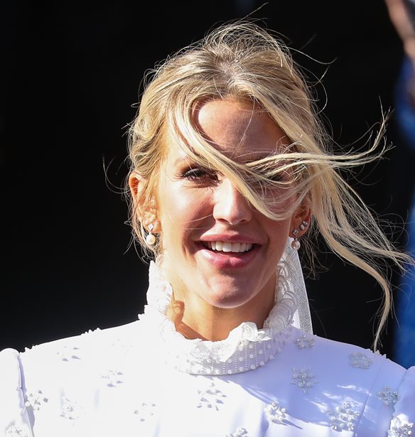 &#x397; Ellie Goulding &#x3C0;&#x3B1;&#x3BD;&#x3C4;&#x3C1;&#x3B5;&#x3CD;&#x3C4;&#x3B7;&#x3BA;&#x3B5; &#x3BA;&#x3B1;&#x3B9; &#x3C6;&#x3CC;&#x3C1;&#x3B5;&#x3C3;&#x3B5; &#x3AD;&#x3BD;&#x3B1; &#x3C0;&#x3B1;&#x3C1;&#x3B1;&#x3BC;&#x3C5;&#x3B8;&#x3AD;&#x3BD;&#x3B9;&#x3BF; &#x3BD;&#x3C5;&#x3C6;&#x3B9;&#x3BA;&#x3CC;