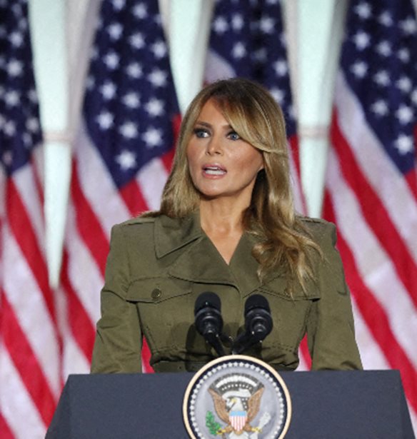 Melania Trump | &#x397; &#x3C0;&#x3C1;&#x3CC;&#x3C3;&#x3C6;&#x3B1;&#x3C4;&#x3B7; &#x3B1;&#x3C0;&#x3CC;&#x3C6;&#x3B1;&#x3C3;&#x3AE; &#x3C4;&#x3B7;&#x3C2; &#x3AD;&#x3B3;&#x3B9;&#x3BD;&#x3B5; &#x3B8;&#x3AD;&#x3BC;&#x3B1; &#x3C3;&#x3C5;&#x3B6;&#x3AE;&#x3C4;&#x3B7;&#x3C3;&#x3B7;&#x3C2;