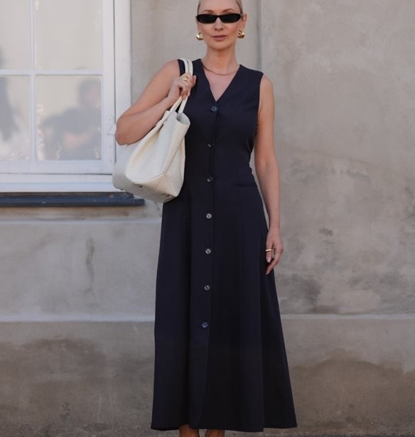 &#x391;&#x3C5;&#x3C4;&#x3CC; &#x3C4;&#x3BF; &#x3BC;&#x3B1;&#x3CD;&#x3C1;&#x3BF; &#x3C6;&#x3CC;&#x3C1;&#x3B5;&#x3BC;&#x3B1; &#x3B1;&#x3C0;&#x3CC; &#x3C4;&#x3B7; Zara &#x3B5;&#x3AF;&#x3BD;&#x3B1;&#x3B9; &#x3B7; &#x3B5;&#x3C5;&#x3BA;&#x3BF;&#x3BB;&#x3BF;&#x3C6;&#x3CC;&#x3C1;&#x3B5;&#x3C4;&#x3B7; &#x3B5;&#x3C0;&#x3B9;&#x3BB;&#x3BF;&#x3B3;&#x3AE; &#x3B3;&#x3B9;&#x3B1; &#x3CC;&#x3BB;&#x3B5;&#x3C2; &#x3C4;&#x3B9;&#x3C2; &#x3C3;&#x3BF;&#x3C5; &#x3C4;&#x3B9;&#x3C2; &#x3BA;&#x3B1;&#x3BB;&#x3BF;&#x3BA;&#x3B1;&#x3B9;&#x3C1;&#x3B9;&#x3BD;&#x3AD;&#x3C2; &#x3B2;&#x3CC;&#x3BB;&#x3C4;&#x3B5;&#x3C2;
