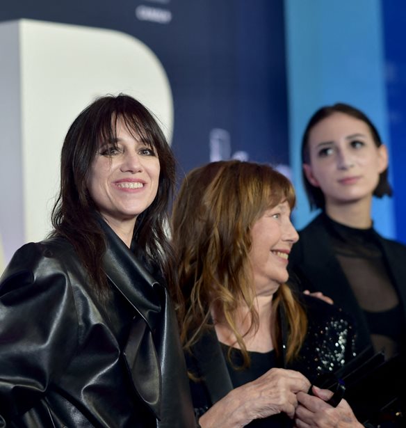 Jane Birkin | &#x397; &#x3C4;&#x3B5;&#x3BB;&#x3B5;&#x3C5;&#x3C4;&#x3B1;&#x3AF;&#x3B1; &#x3B4;&#x3B7;&#x3BC;&#x3CC;&#x3C3;&#x3B9;&#x3B1; &#x3B5;&#x3BC;&#x3C6;&#x3AC;&#x3BD;&#x3B9;&#x3C3;&#x3B7; &#x3BC;&#x3B5; &#x3C4;&#x3B7;&#x3BD; &#x3BA;&#x3CC;&#x3C1;&#x3B7; &#x3C4;&#x3B7;&#x3C2; &#x3C3;&#x3C4;&#x3BF; &#x3A0;&#x3B1;&#x3C1;&#x3AF;&#x3C3;&#x3B9;