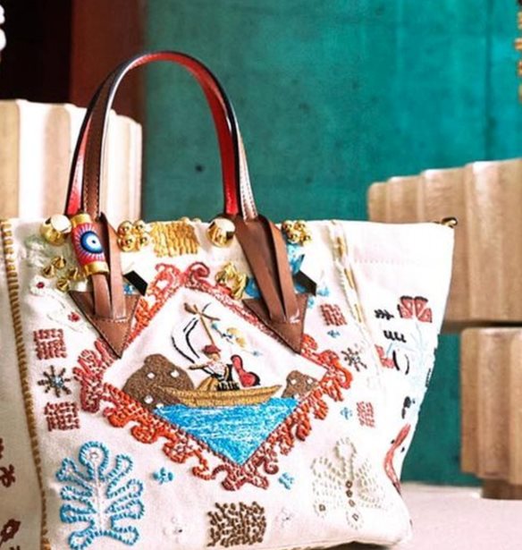 GREEKABA | &#x397; &#x3BD;&#x3AD;&#x3B1; &#x3C3;&#x3C5;&#x3BB;&#x3BB;&#x3BF;&#x3B3;&#x3AE; &#x3C4;&#x3BF;&#x3C5; Christian Louboutin &#x3B5;&#x3AF;&#x3BD;&#x3B1;&#x3B9; &#x3B1;&#x3C6;&#x3B9;&#x3B5;&#x3C1;&#x3C9;&#x3BC;&#x3AD;&#x3BD;&#x3B7; &#x3C3;&#x3C4;&#x3B9;&#x3C2; &#x39A;&#x3C5;&#x3BA;&#x3BB;&#x3AC;&#x3B4;&#x3B5;&#x3C2; &#x3BA;&#x3B1;&#x3B9; &#x3C4;&#x3BF; &#x3B5;&#x3BB;&#x3BB;&#x3B7;&#x3BD;&#x3B9;&#x3BA;&#x3CC; &#x3BA;&#x3B1;&#x3BB;&#x3BF;&#x3BA;&#x3B1;&#x3AF;&#x3C1;&#x3B9;