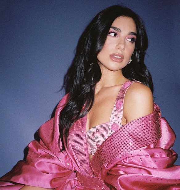 T&#x3BF; &#x3C1;&#x3BF;&#x3B6; &#x3BC;&#x3B1;&#x3BD;&#x3B9;&#x3BA;&#x3B9;&#x3BF;&#x3CD;&#x3C1; &#x3C4;&#x3B7;&#x3C2; Dua Lipa &#x3C3;&#x3C4;&#x3B1; Grammy Awards &#x3AE;&#x3C4;&#x3B1;&#x3BD; &#x3AD;&#x3BD;&#x3B1; &#x3CC;&#x3BD;&#x3B5;&#x3B9;&#x3C1;&#x3BF;