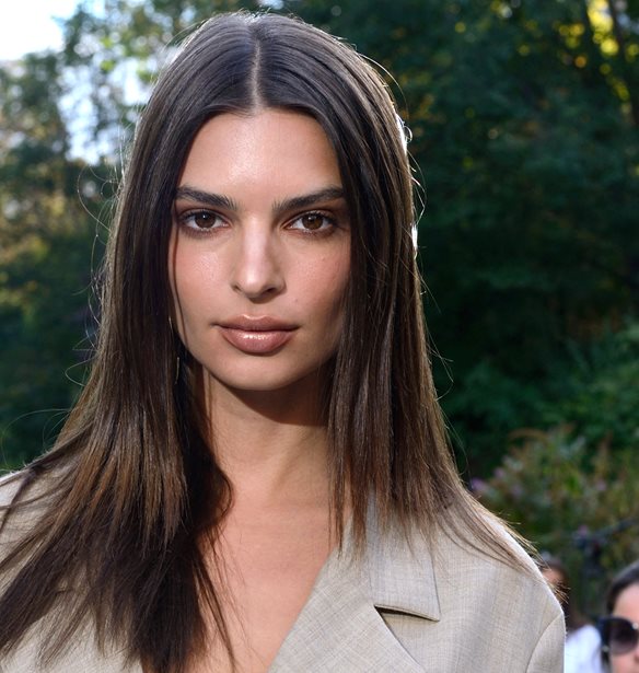 &#x397; &#x395;mily Ratajkowski &#x3AD;&#x3B3;&#x3B9;&#x3BD;&#x3B5; &#x3BE;&#x3B1;&#x3BD;&#x3B8;&#x3B9;&#x3AC; &#x3BA;&#x3B1;&#x3B9; &#x3BC;&#x3B1;&#x3C2; &#x3BE;&#x3AC;&#x3C6;&#x3BD;&#x3B9;&#x3B1;&#x3C3;&#x3B5;!