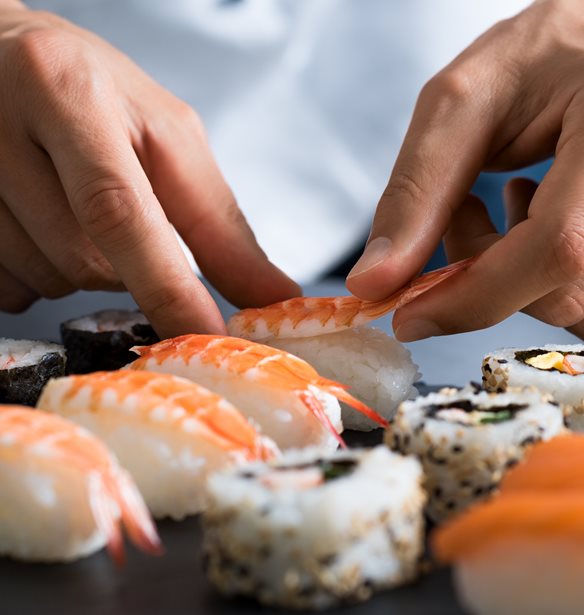 &#x397; &#x3BA;&#x3B1;&#x3C1;&#x3B1;&#x3BD;&#x3C4;&#x3AF;&#x3BD;&#x3B1; &#x3B5;&#x3BD;&#x3CC;&#x3C2; &#x3BA;&#x3BF;&#x3C1;&#x3C5;&#x3C6;&#x3B1;&#x3AF;&#x3BF;&#x3C5; &#x388;&#x3BB;&#x3BB;&#x3B7;&#x3BD;&#x3B1; sushi chef