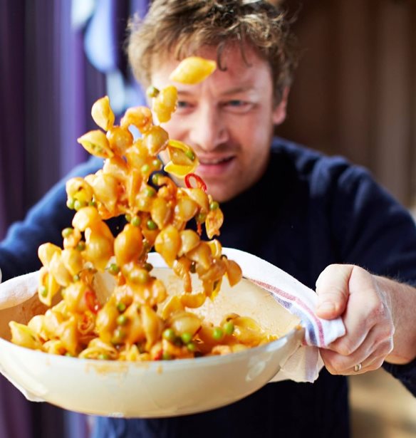 &#x3A4;&#x3BF; Food Fight Club &#x3C4;&#x3C9;&#x3BD; Jamie Oliver &#x3BA;&#x3B1;&#x3B9; Jimmy Doherty &#x3B5;&#x3C0;&#x3B9;&#x3C3;&#x3C4;&#x3C1;&#x3AD;&#x3C6;&#x3B5;&#x3B9;