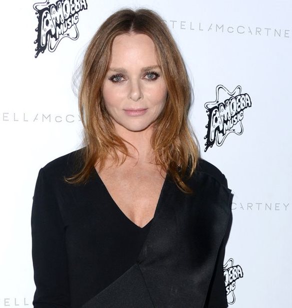 Stella McCartney: &#x393;&#x3B9;&#x3B1; &#x3C0;&#x3BF;&#x3B9;&#x3BF; &#x3C0;&#x3C1;&#x3AC;&#x3B3;&#x3BC;&#x3B1; &#x3BC;&#x3B5;&#x3C4;&#x3B1;&#x3BD;&#x3B9;&#x3CE;&#x3BD;&#x3B5;&#x3B9; &#x3B1;&#x3C0;&#x3CC; &#x3C4;&#x3BF; &#x3C0;&#x3C1;&#x3CE;&#x3C4;&#x3BF; &#x3C4;&#x3B7;&#x3C2; show;