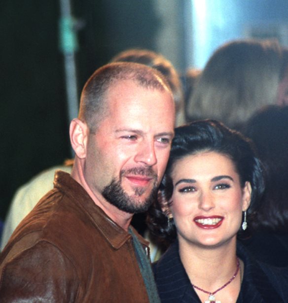 Demi Moore | H &#x3C6;&#x3C9;&#x3C4;&#x3BF;&#x3B3;&#x3C1;&#x3B1;&#x3C6;&#x3AF;&#x3B1; &#x3B1;&#x3C0;&#x3CC; &#x3C4;&#x3B9;&#x3C2; &#x39A;&#x3AC;&#x3BD;&#x3BD;&#x3B5;&#x3C2; &#x3BC;&#x3B5; &#x3C4;&#x3BF;&#x3BD; Bruce Willis