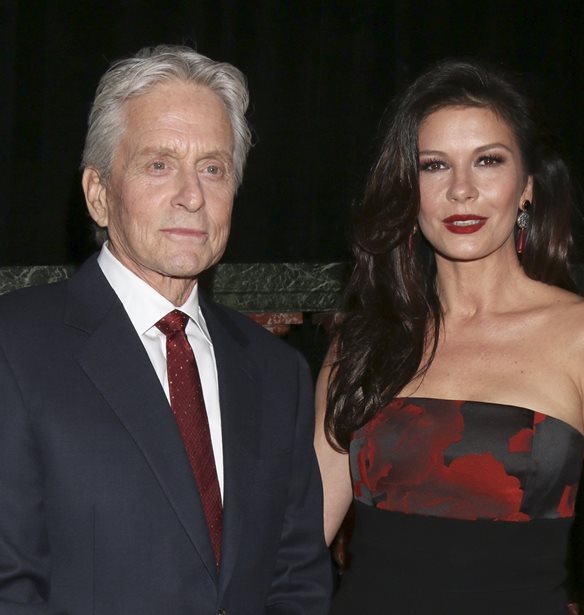 Catherine Zeta - Jones &amp; Michael Douglas | &#x388;&#x3C7;&#x3BF;&#x3C5;&#x3BD; &#x3B3;&#x3B5;&#x3BD;&#x3AD;&#x3B8;&#x3BB;&#x3B9;&#x3B1; &#x3C4;&#x3B7;&#x3BD; &#x3AF;&#x3B4;&#x3B9;&#x3B1; &#x3B7;&#x3BC;&#x3AD;&#x3C1;&#x3B1;
