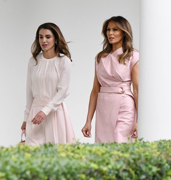 &#x392;&#x3B1;&#x3C3;&#x3AF;&#x3BB;&#x3B9;&#x3C3;&#x3C3;&#x3B1; &#x3A1;&#x3AC;&#x3BD;&#x3B9;&#x3B1; &amp; Melania Trump &#x3B1;&#x3C0;&#x3BF;&#x3B8;&#x3B5;&#x3CE;&#x3BD;&#x3BF;&#x3C5;&#x3BD; &#x3C4;&#x3B7; &#x3B4;&#x3B9;&#x3C0;&#x3BB;&#x3C9;&#x3BC;&#x3B1;&#x3C4;&#x3AF;&#x3B1; &#x3C4;&#x3B7;&#x3C2; &#x3BC;&#x3CC;&#x3B4;&#x3B1;&#x3C2; | &#x3A0;&#x3BF;&#x3B9;&#x3B1; &#x3BA;&#x3C5;&#x3C1;&#x3AF;&#x3B1; &#x3BA;&#x3AD;&#x3C1;&#x3B4;&#x3B9;&#x3C3;&#x3B5; &#x3C4;&#x3B9;&#x3C2; &#x3B5;&#x3BD;&#x3C4;&#x3C5;&#x3C0;&#x3CE;&#x3C3;&#x3B5;&#x3B9;&#x3C2;;
