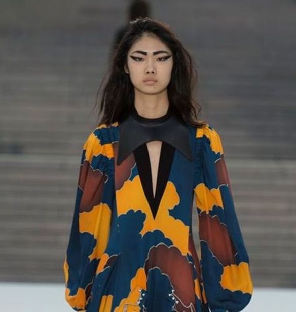 &#x391;&#x3C5;&#x3C4;&#x3CC; &#x3B5;&#x3AF;&#x3BD;&#x3B1;&#x3B9; &#x3C4;&#x3BF; fashion brand &#x3BC;&#x3B5; &#x3C4;&#x3B7; &#x3BC;&#x3B5;&#x3B3;&#x3B1;&#x3BB;&#x3CD;&#x3C4;&#x3B5;&#x3C1;&#x3B7; &#x3B1;&#x3BE;&#x3AF;&#x3B1; &#x3B3;&#x3B9;&#x3B1; &#x3C4;&#x3BF; 2017