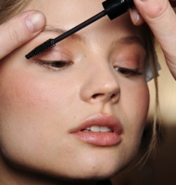 6 lash serums &#x3B3;&#x3B9;&#x3B1; &#x3B2;&#x3BB;&#x3B5;&#x3C6;&#x3B1;&#x3C1;&#x3AF;&#x3B4;&#x3B5;&#x3C2; &#x3B4;&#x3C5;&#x3BD;&#x3B1;&#x3C4;&#x3AD;&#x3C2; &#x3BA;&#x3B1;&#x3B9; &#x3BC;&#x3B1;&#x3BA;&#x3C1;&#x3B9;&#x3AD;&#x3C2;, &#x3C3;&#x3B1;&#x3BD; &#x3C8;&#x3B5;&#x3CD;&#x3C4;&#x3B9;&#x3BA;&#x3B5;&#x3C2;