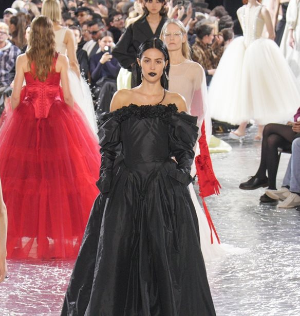 Jean Paul Gaultier Couture by Simone Rocha | 6 looks &#x3C0;&#x3BF;&#x3C5; &#x3B8;&#x3B1; &#x3B8;&#x3AD;&#x3BB;&#x3B1;&#x3BC;&#x3B5; &#x3C0;&#x3BF;&#x3BB;&#x3CD; &#x3BD;&#x3B1; &#x3B4;&#x3BF;&#x3CD;&#x3BC;&#x3B5; &#x3C3;&#x3C4;&#x3BF; red carpet &#x3C4;&#x3BF;&#x3C5; 2024