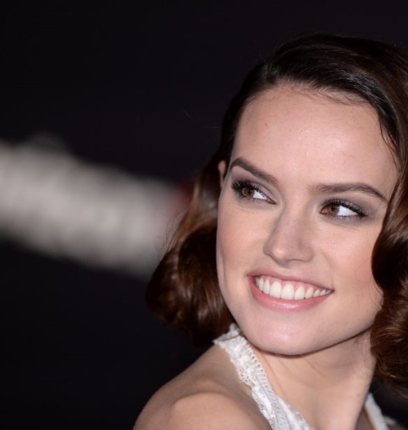 &#x397; Daisy Ridley &#x3C4;&#x3BF;&#x3BD;&#x3AF;&#x3B6;&#x3B5;&#x3B9; &#x3BE;&#x3B1;&#x3BD;&#x3AC; &#x3C4;&#x3BF; &#x3C0;&#x3CC;&#x3C3;&#x3BF; &#x3BA;&#x3B1;&#x3BA;&#x3CC; &#x3BC;&#x3C0;&#x3BF;&#x3C1;&#x3BF;&#x3CD;&#x3BD; &#x3BD;&#x3B1; &#x3BA;&#x3AC;&#x3BD;&#x3BF;&#x3C5;&#x3BD; &#x3C4;&#x3B5;&#x3BB;&#x3B9;&#x3BA;&#x3AC; &#x3C4;&#x3B1; social media